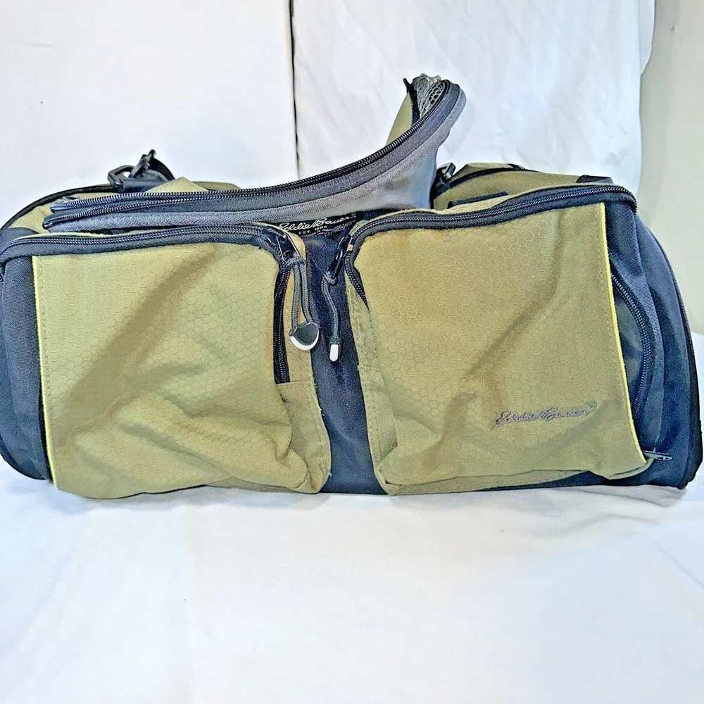 Eddie Bauer Luggage Carry-on Duffle Gym Bag in Black & Green 19